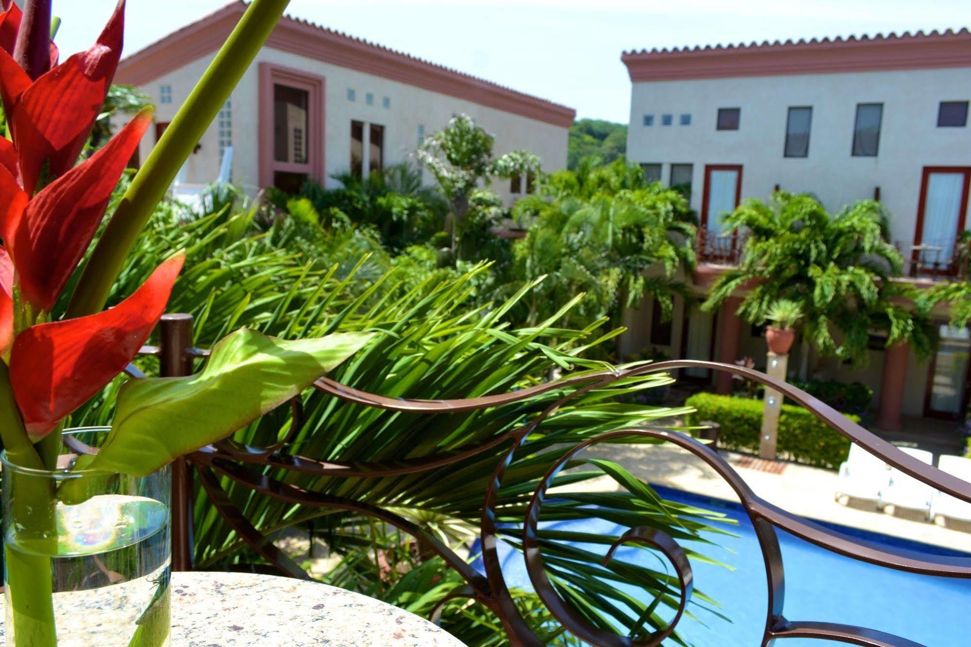 Las Sirenas Hotel And Condos West Bay Zewnętrze zdjęcie